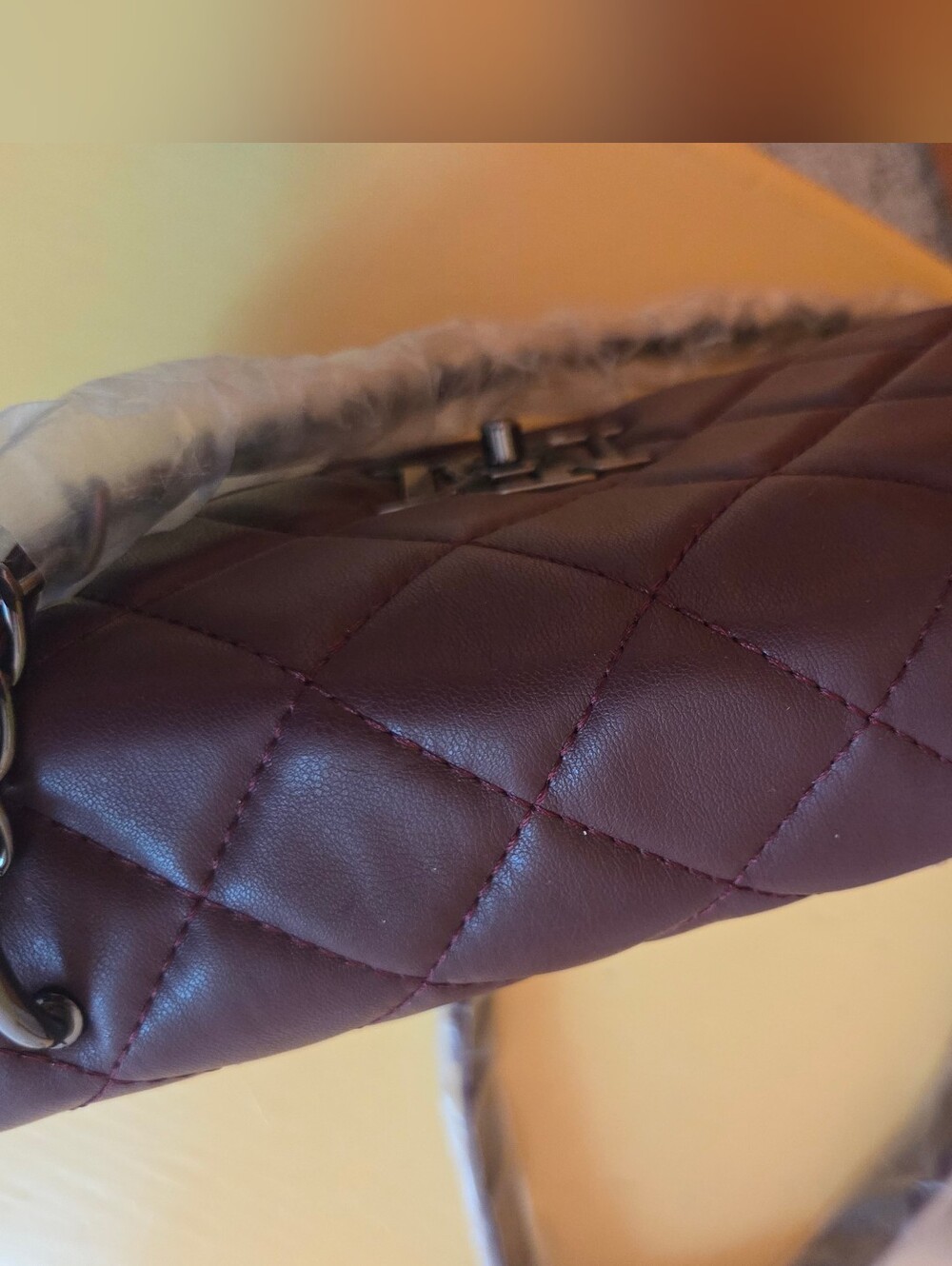 NWT Badgley Mischka Quilted Wine Crossbody Bag with Chain Strap - Picture 14 of 16